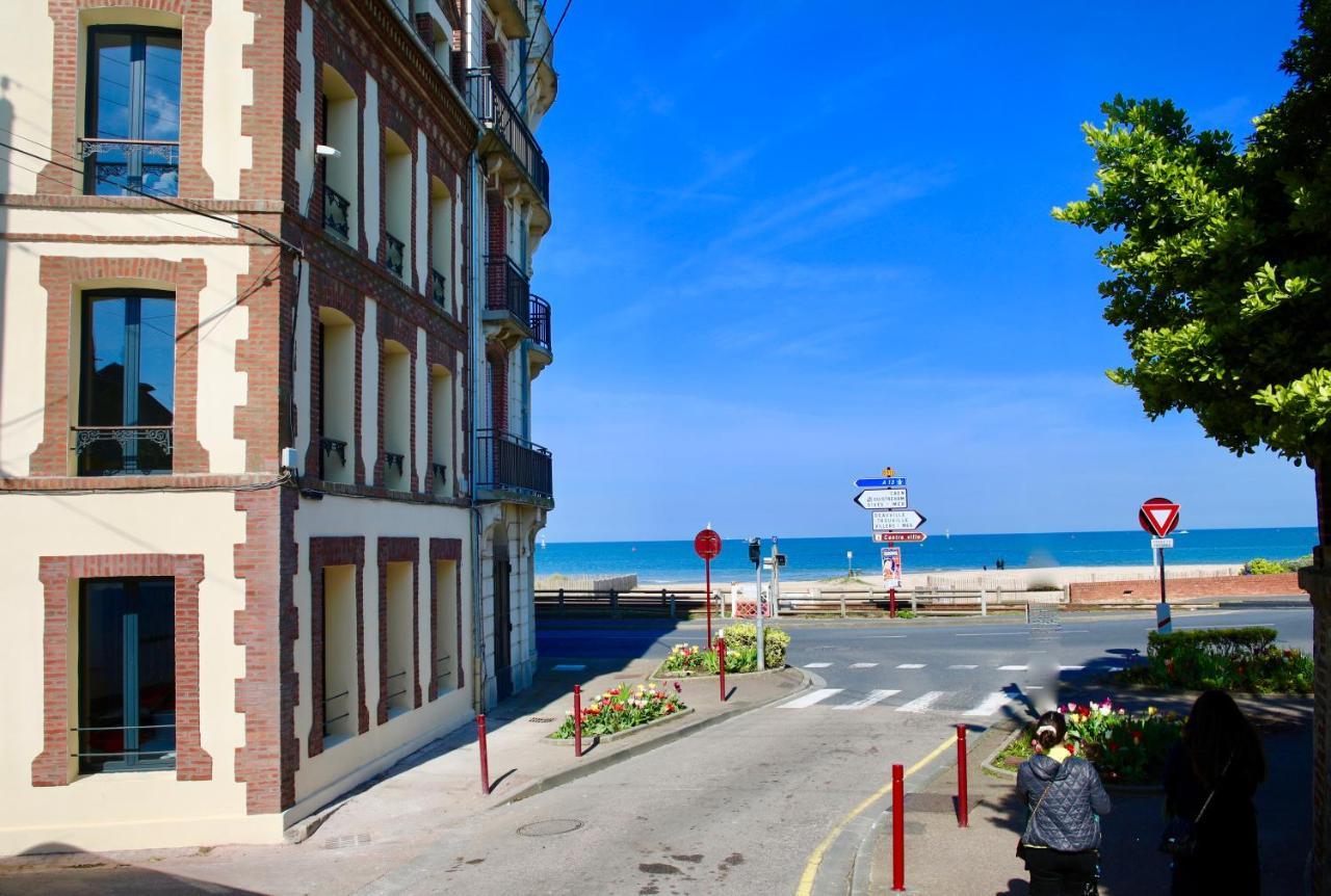 Appartement Grand Confort Bord De Mer Rez-De-Chaussee Residence La Vague Houlgate Exterior photo